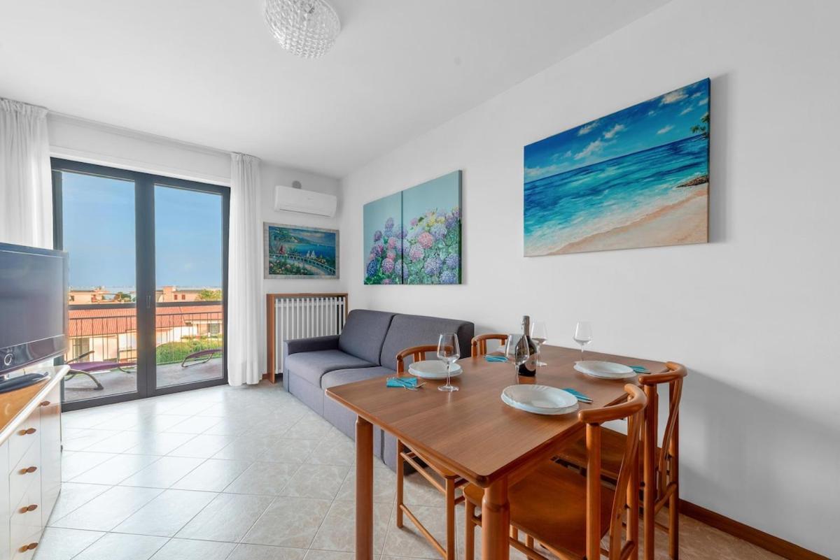 Appartamento Vista E Piscina - Di Design A Desenzano