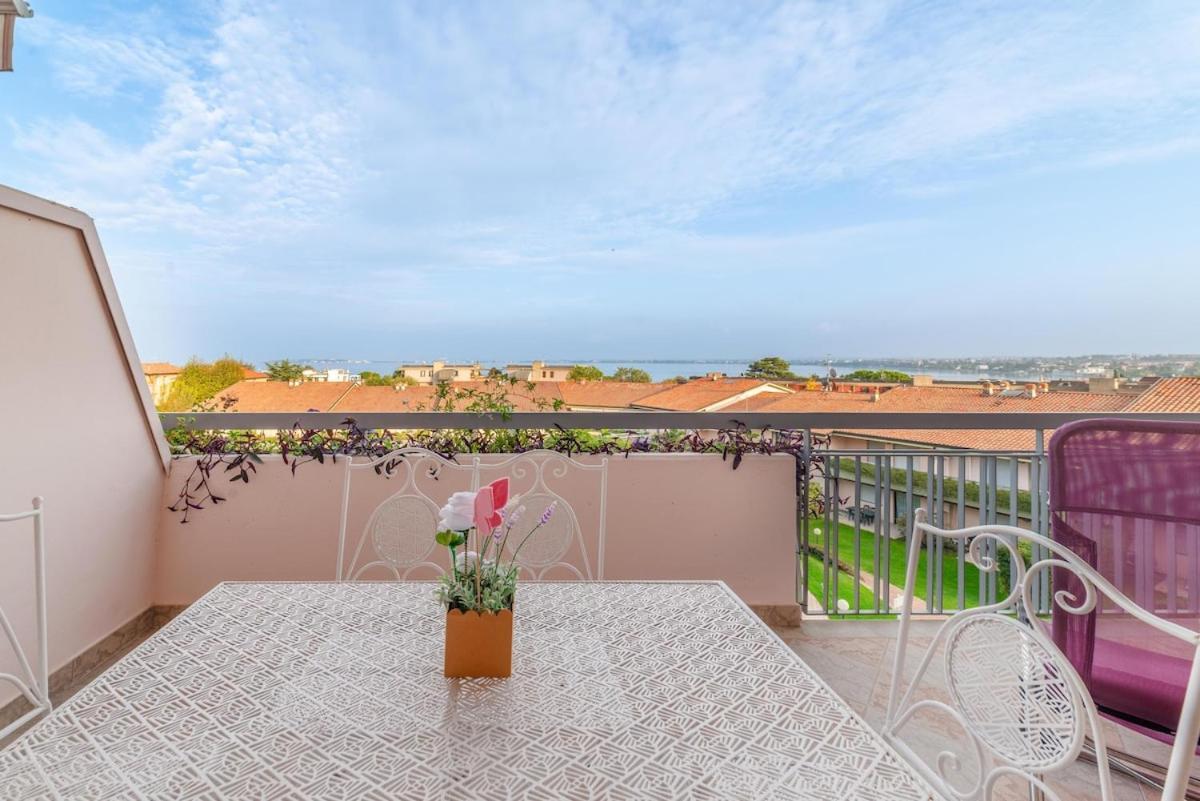 Vista E Piscina - Di Design A Desenzano Appartement