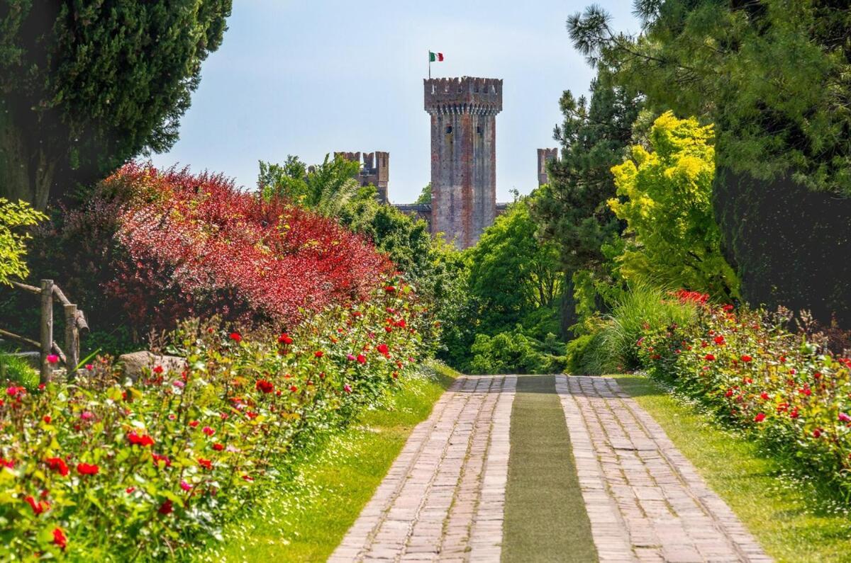 Appartamento Vista E Piscina - Di Design A Desenzano